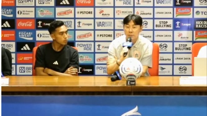 Persija Jakarta Menang Telak 5-1 Atas Arema FC di Stadion Patriot Candrabhaga